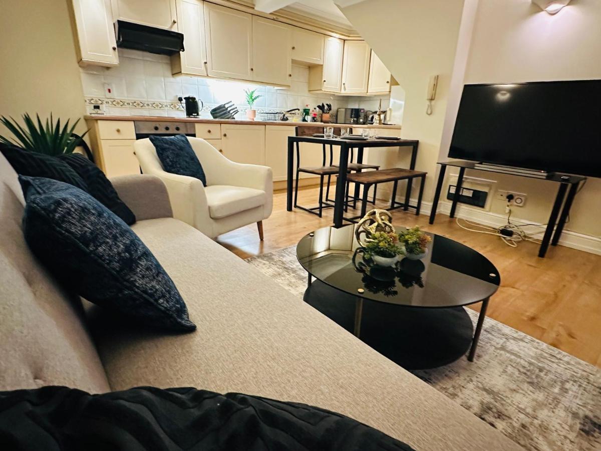 The Wimbledon Haven - Free Parking Apartment London Exterior photo
